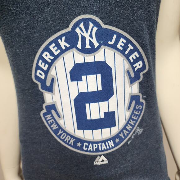 Derek Jeter Ladies V-Neck New York Yankees Captain Tshirt Size Medium - Picture 2 of 8